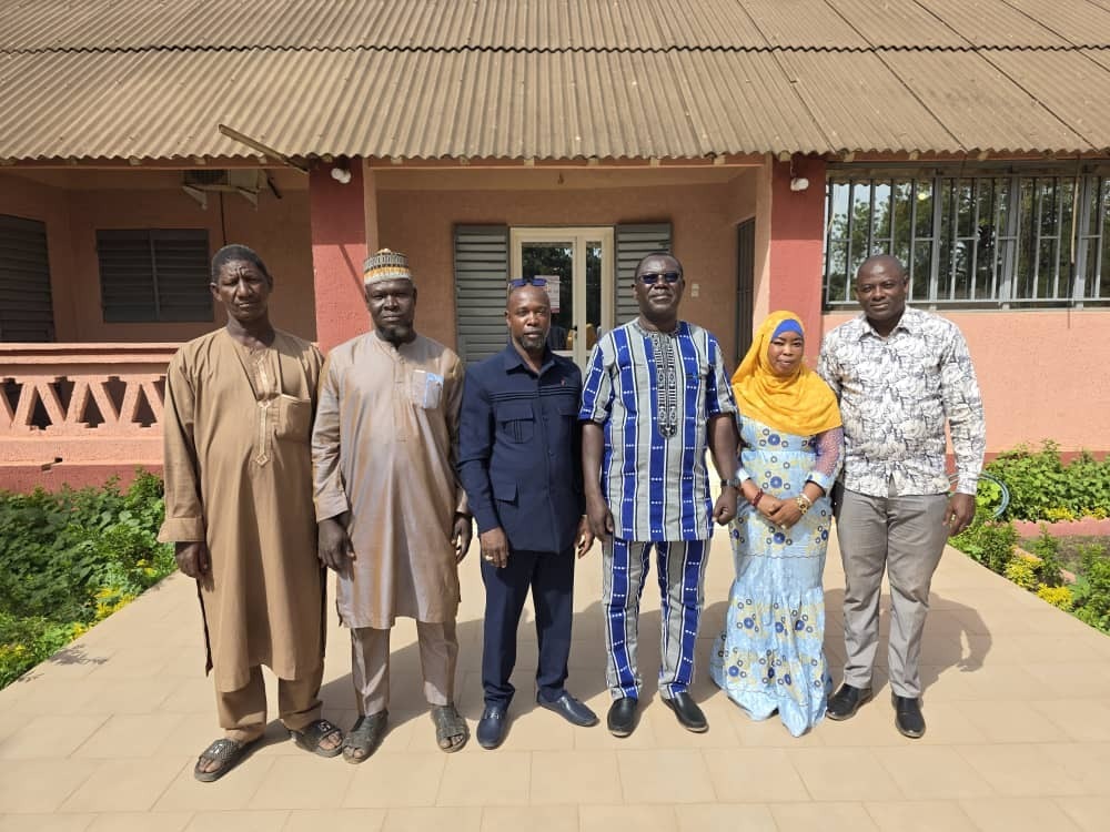 Le lundi 12 janvier 2026, l’Administrateur Général de la Fondation Karanta a eu l’honneur de recevoir, au siège de l’institution, le Directeur Général de l’Éducation Non Formelle du Burkina Faso, point focal de la fondation dans son pays.