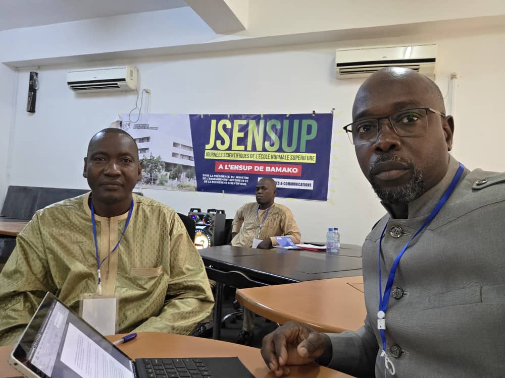 La Fondation Karanta, représentée par son Administrateur Général, M. Ousmane DIAOUNÉ, accompagné du Responsable Technique chargé du Développement des Langues, Dr Zakaria NOUNTA, a pris part aux 4e Journées Scientifiques (JS) de l’École Normale Supérieure 